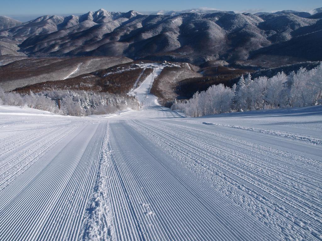 Okushiga Kogen Hotel Yamanouchi  Extérieur photo